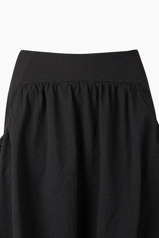 https://img.benettonmall.com/PARTS/KS/26S/SASK37631BK_MB_D12.jpg?cb=1782918151