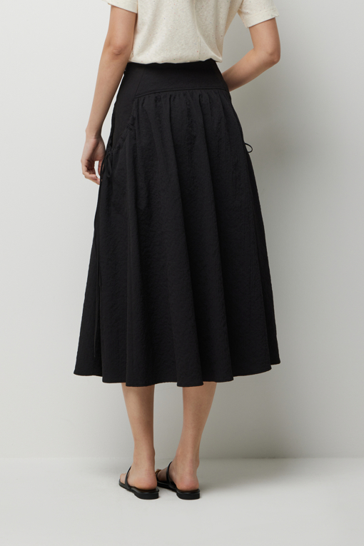 https://img.benettonmall.com/PARTS/KS/26S/SASK37631BK_MB_D2.jpg?cb=1782918151