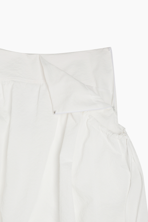 https://img.benettonmall.com/PARTS/KS/26S/SASK37631WH_MB_D14.jpg?cb=1782918151