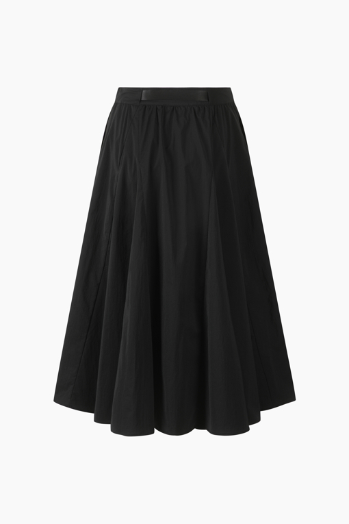 https://img.benettonmall.com/PARTS/KS/26S/SASK38631BK_MB_D11.jpg?cb=1778668868
