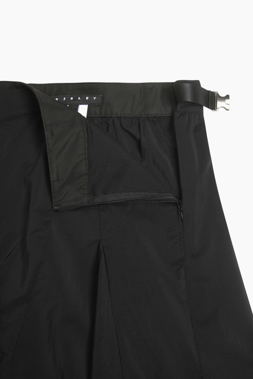 https://img.benettonmall.com/PARTS/KS/26S/SASK38631BK_MB_D14.jpg?cb=1778668868