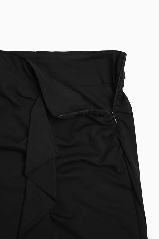 https://img.benettonmall.com/PARTS/KS/26S/SASK40631BK_MB_D14.jpg?cb=1782918151