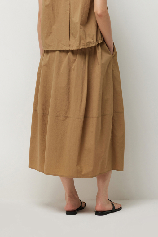 https://img.benettonmall.com/PARTS/KS/26S/SASK41631BG_MB_D2.jpg?cb=1781170995