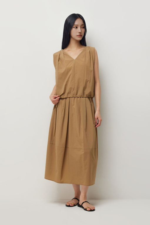 https://img.benettonmall.com/PARTS/KS/26S/SASK41631BG_MB_D5.jpg?cb=1781170995
