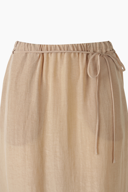 https://img.benettonmall.com/PARTS/KS/26S/SASK42631BE_MB_D2.jpg