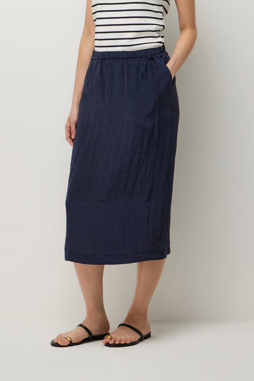 https://img.benettonmall.com/PARTS/KS/26S/SASK42631DN_MB_D2.jpg?cb=1781170995
