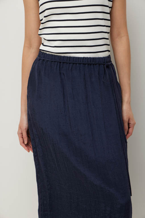 https://img.benettonmall.com/PARTS/KS/26S/SASK42631DN_MB_D4.jpg?cb=1781170995