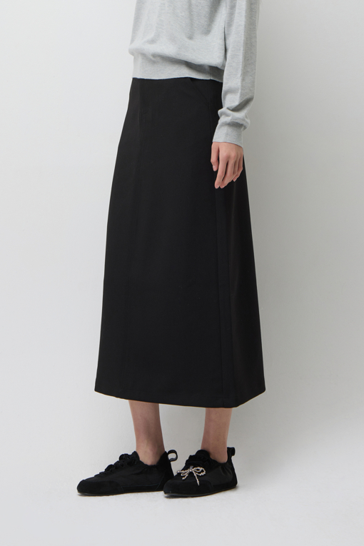 https://img.benettonmall.com/PARTS/KS/26S/SASK70611BK_MB_D1.jpg?cb=1782918151