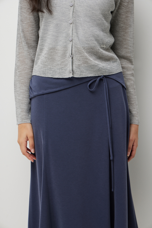 https://img.benettonmall.com/PARTS/KS/26S/SASKE1631NY_MB_D3.jpg?cb=1777643535