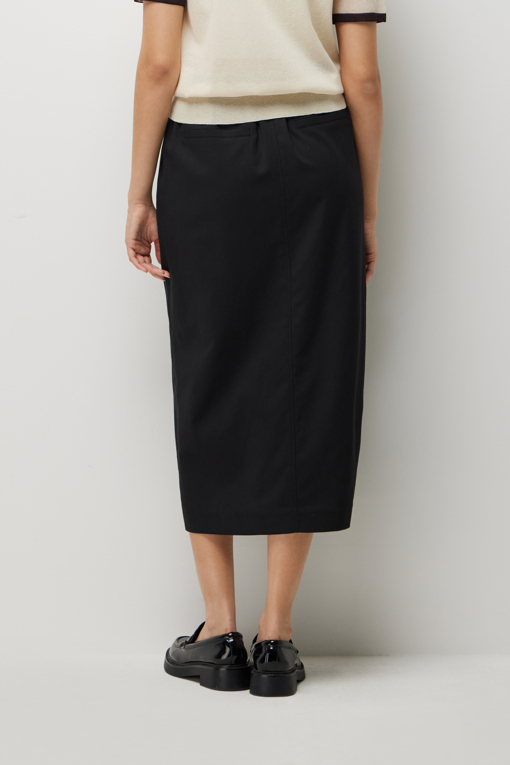 https://img.benettonmall.com/PARTS/KS/26S/SASKE2631BK_MB_D2.jpg?cb=1778668868
