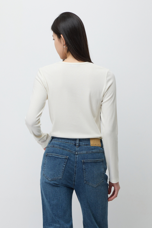 https://img.benettonmall.com/PARTS/KS/26S/SATS06611IV_MB_D2.jpg?cb=1782918151