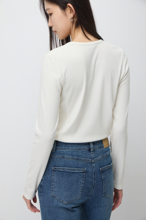 https://img.benettonmall.com/PARTS/KS/26S/SATS06611IV_MB_D4.jpg?cb=1782918151