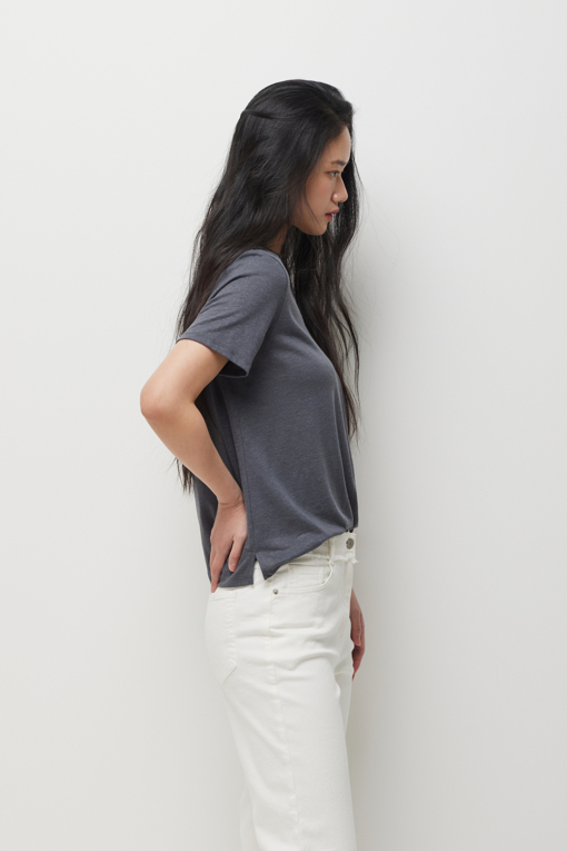https://img.benettonmall.com/PARTS/KS/26S/SATS33631GR_MB_D1.jpg?cb=1782918151