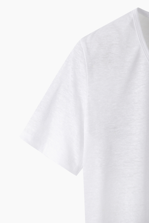 https://img.benettonmall.com/PARTS/KS/26S/SATS33631WH_MB_D14.jpg?cb=1782918151
