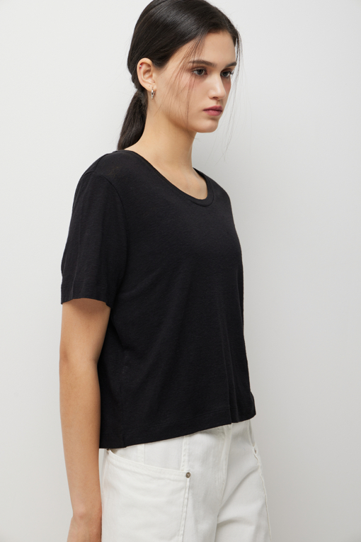 https://img.benettonmall.com/PARTS/KS/26S/SATS34631BK_MB_D3.jpg?cb=1782918151