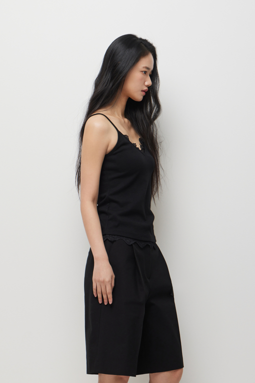 https://img.benettonmall.com/PARTS/KS/26S/SATS35631BK_MB_D1.jpg?cb=1782918151
