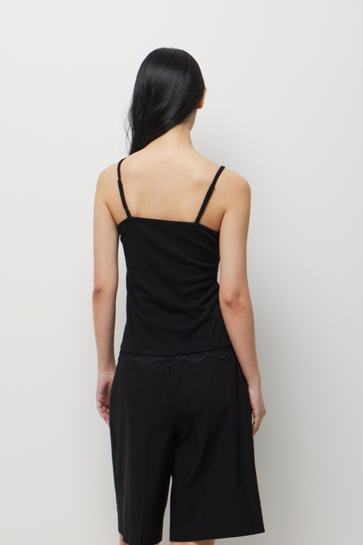 https://img.benettonmall.com/PARTS/KS/26S/SATS35631BK_MB_D2.jpg?cb=1782918151