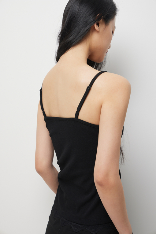 https://img.benettonmall.com/PARTS/KS/26S/SATS35631BK_MB_D4.jpg?cb=1782918151