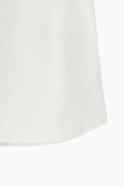 https://img.benettonmall.com/PARTS/KS/26S/SATS39631WH_MB_D15.jpg?cb=1782918151