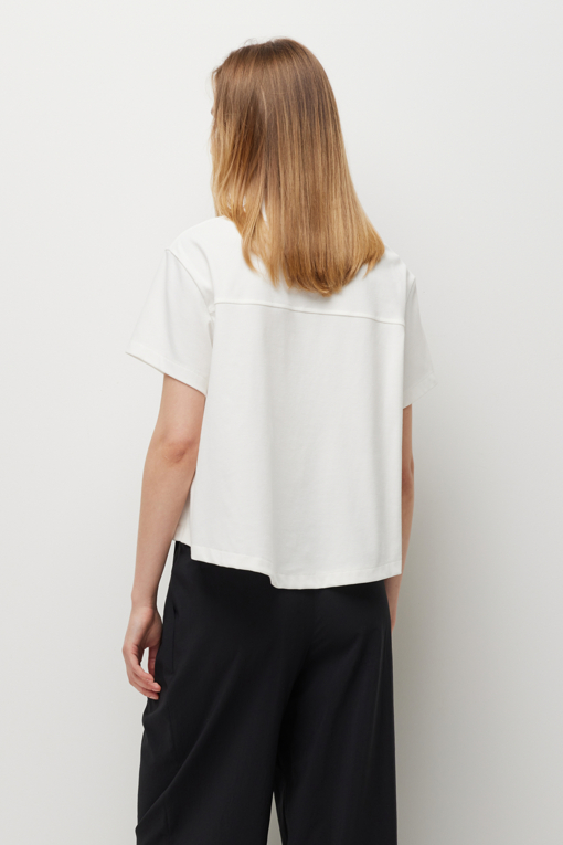 https://img.benettonmall.com/PARTS/KS/26S/SATS39631WH_MB_D2.jpg?cb=1782918151