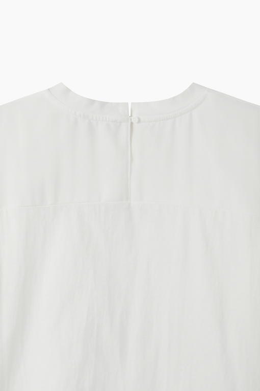 https://img.benettonmall.com/PARTS/KS/26S/SATS42631WH_MB_D15.jpg?cb=1782918151