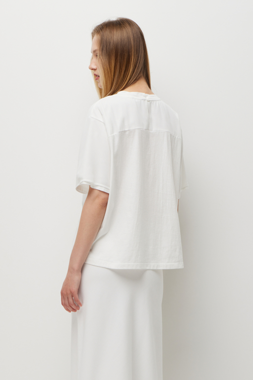 https://img.benettonmall.com/PARTS/KS/26S/SATS42631WH_MB_D2.jpg?cb=1782918151