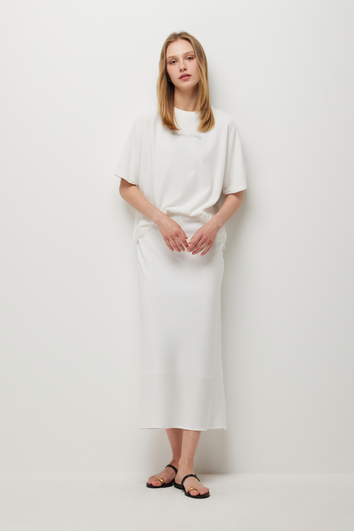 https://img.benettonmall.com/PARTS/KS/26S/SATS42631WH_MB_D5.jpg?cb=1782918151