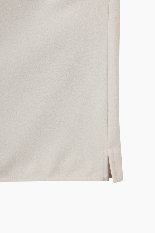 https://img.benettonmall.com/PARTS/KS/26S/SATS48631BE_MB_D14.jpg?cb=1782918151