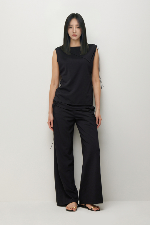 https://img.benettonmall.com/PARTS/KS/26S/SATS48631BK_MB_D5.jpg?cb=1782918151