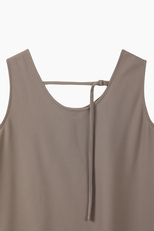 https://img.benettonmall.com/PARTS/KS/26S/SATS49631BG_MB_D15.jpg?cb=1782918151