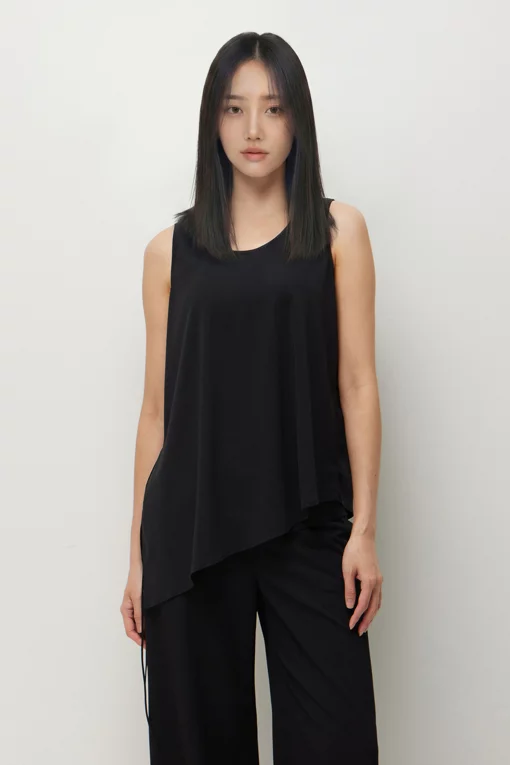 https://img.benettonmall.com/PARTS/KS/26S/SATS49631BK_MB.jpg?cb=1781170995