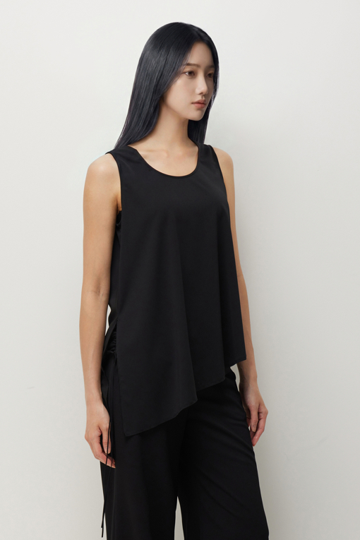 https://img.benettonmall.com/PARTS/KS/26S/SATS49631BK_MB_D1.jpg?cb=1781170995