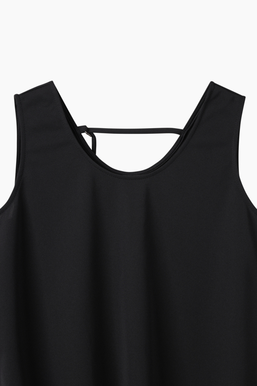 https://img.benettonmall.com/PARTS/KS/26S/SATS49631BK_MB_D2.jpg
