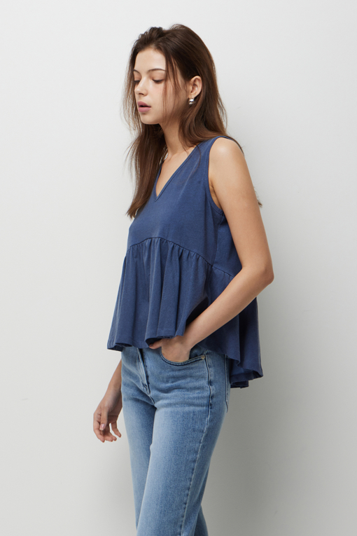 https://img.benettonmall.com/PARTS/KS/26S/SATS54631BL_MB_D1.jpg?cb=1782918151