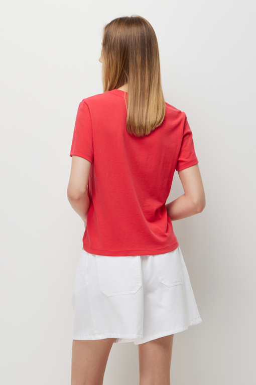 https://img.benettonmall.com/PARTS/KS/26S/SATS55631RD_MB_D2.jpg?cb=1782918151