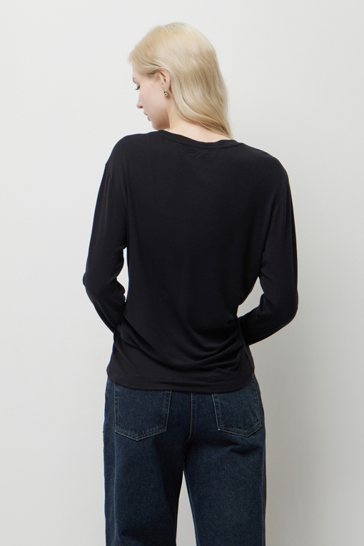https://img.benettonmall.com/PARTS/KS/26S/SATS70611BK_MB_D2.jpg