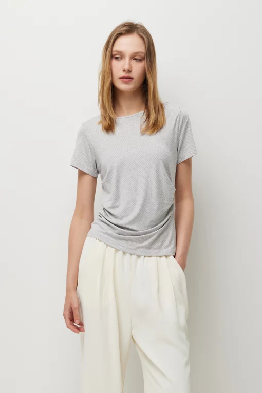 https://img.benettonmall.com/PARTS/KS/26S/SATS84631BL_MB.jpg?cb=1782918151