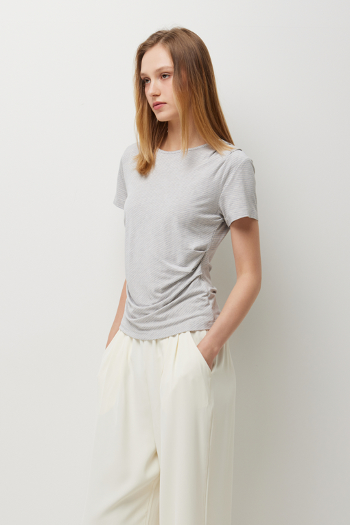 https://img.benettonmall.com/PARTS/KS/26S/SATS84631BL_MB_D1.jpg?cb=1782918151