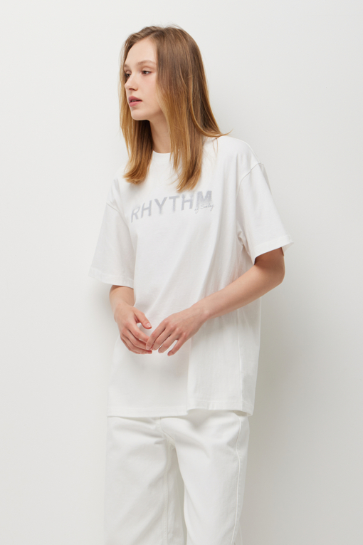 https://img.benettonmall.com/PARTS/KS/26S/SATS85631WH_MB_D1.jpg?cb=1782918151