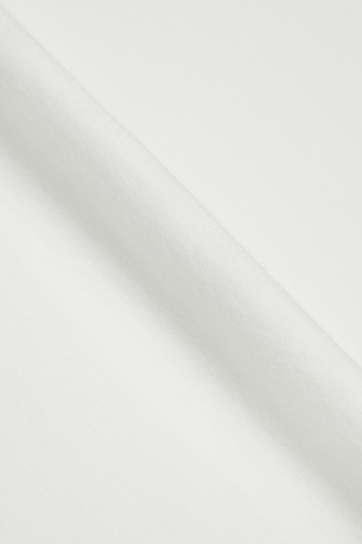 https://img.benettonmall.com/PARTS/KS/26S/SATS85631WH_MB_D15.jpg?cb=1782918151