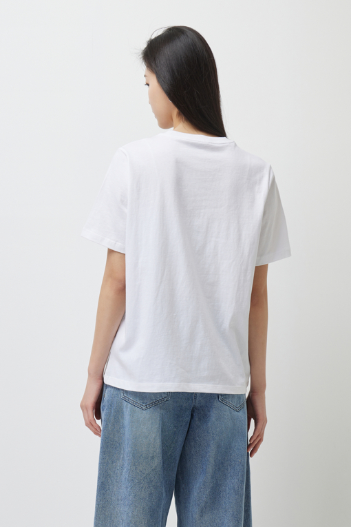 https://img.benettonmall.com/PARTS/KS/26S/SATSE1611WH_MB_D2.jpg?cb=1782918151
