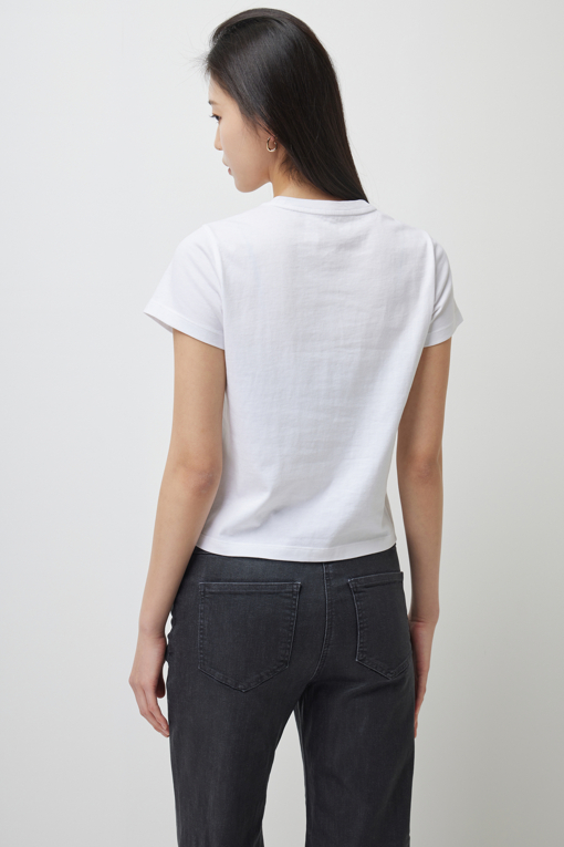 https://img.benettonmall.com/PARTS/KS/26S/SATSE2611WH_MB_D4.jpg?cb=1782918151