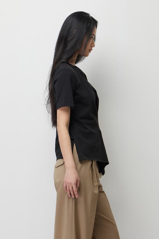 https://img.benettonmall.com/PARTS/KS/26S/SATSE3631BK_MB_D1.jpg?cb=1778668868