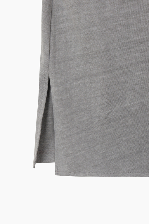 https://img.benettonmall.com/PARTS/KS/26S/SATSE3631LG_MB_D14.jpg?cb=1778668868