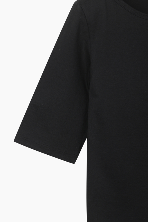 https://img.benettonmall.com/PARTS/KS/26S/SATSE5631BK_MB_D13.jpg?cb=1778668868