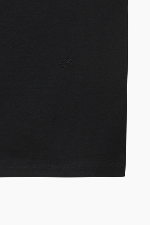 https://img.benettonmall.com/PARTS/KS/26S/SATSE5631BK_MB_D14.jpg?cb=1778668868
