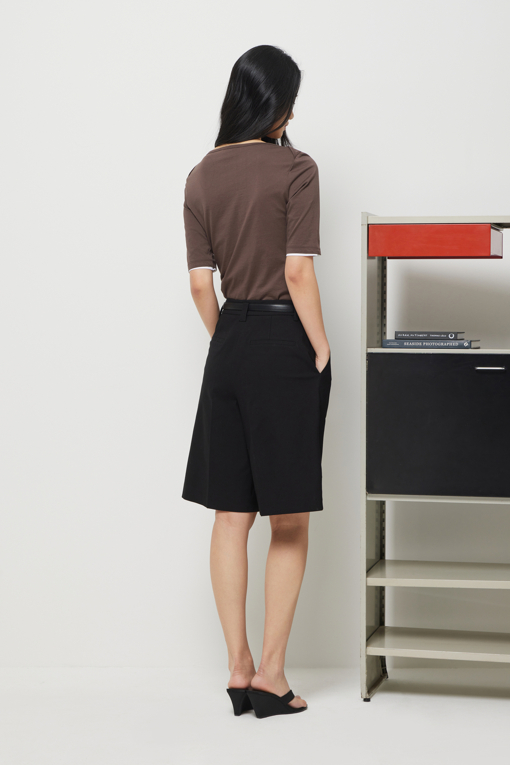 https://img.benettonmall.com/PARTS/KS/26S/SATSE5631BR_MB_D5.jpg?cb=1778668868