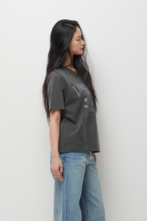 https://img.benettonmall.com/PARTS/KS/26S/SATSE6631CG_MB_D1.jpg?cb=1778668868