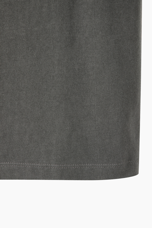 https://img.benettonmall.com/PARTS/KS/26S/SATSE6631CG_MB_D14.jpg?cb=1778668868