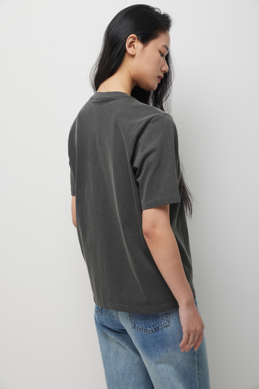 https://img.benettonmall.com/PARTS/KS/26S/SATSE6631CG_MB_D4.jpg?cb=1778668868
